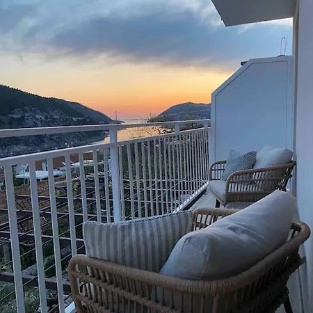 Beautiful With Balcony & Sea View شقة Dracevo Selo