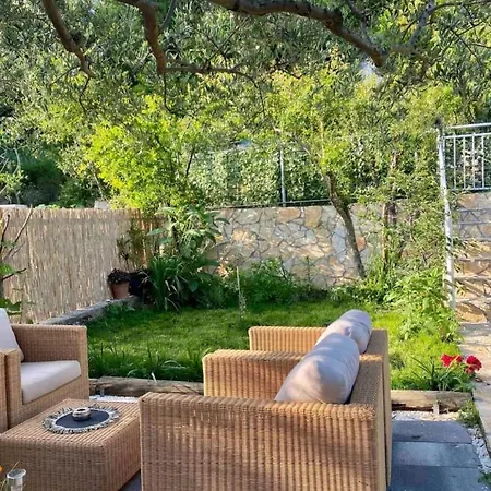 Beautiful With Balcony & Sea View