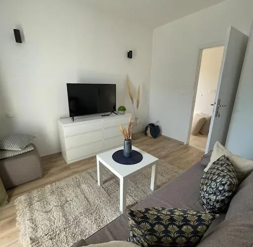 Apartament Beautiful With Balcony & Sea View *